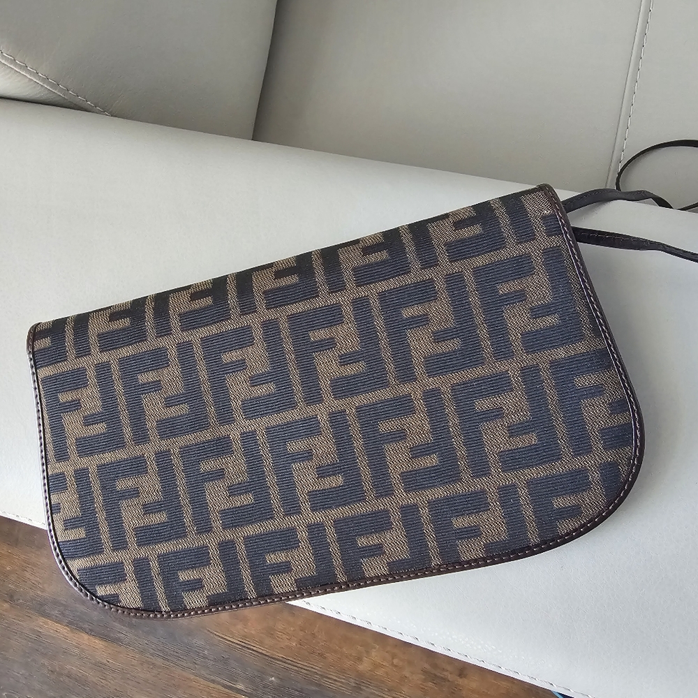 Fendi Crossbody bag - Picture 3 of 5